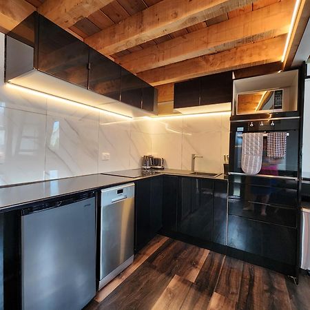 A Stone'S Throw From Town Tiny Home Dunedin Bagian luar foto