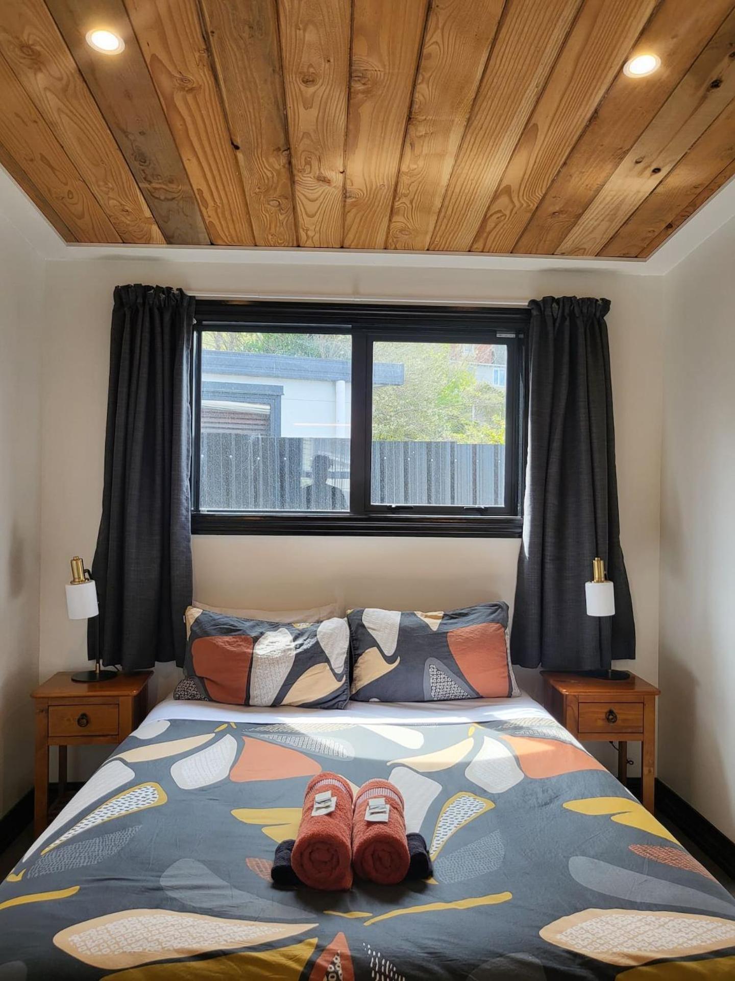 A Stone'S Throw From Town Tiny Home Dunedin Bagian luar foto