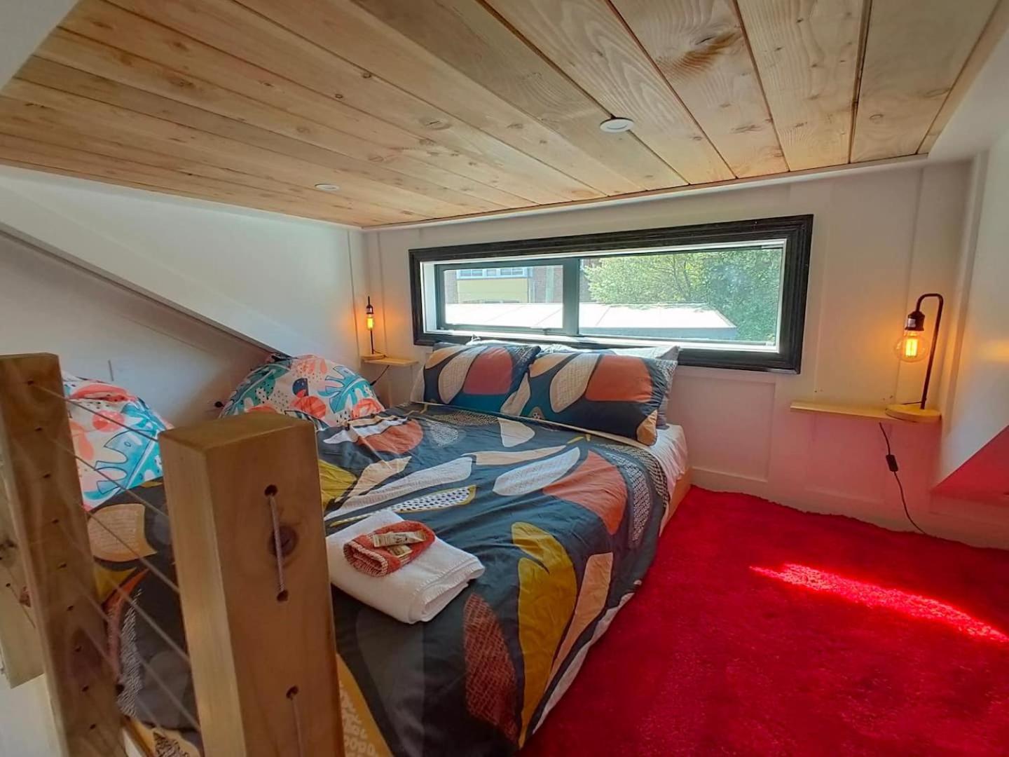 A Stone'S Throw From Town Tiny Home Dunedin Bagian luar foto